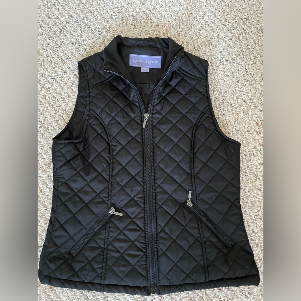 Laura Scott Women's Black Quilted Vest